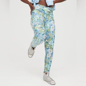 OFFLINE By Aerie Real Me High Waisted Crossover Legging